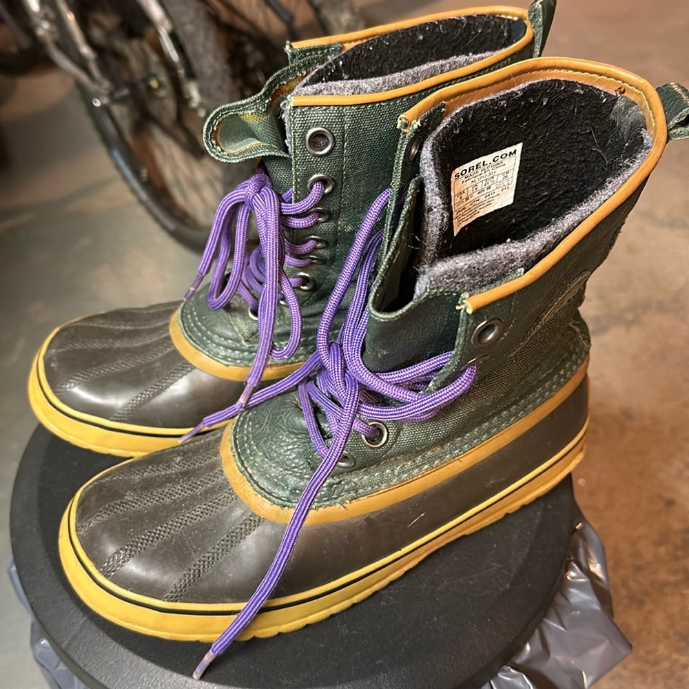 Sorel winter boots women’s size 9